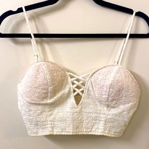 Pins and needles urban outfitters white daisy padded crop top